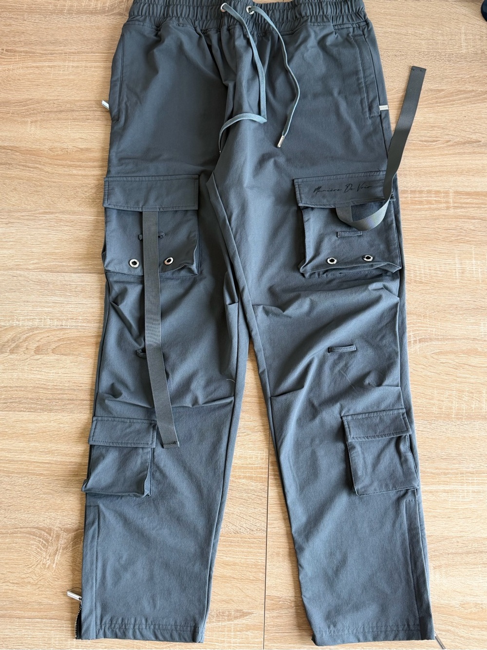 Men's Grey Cargo Jogger Pants with Utility Pockets